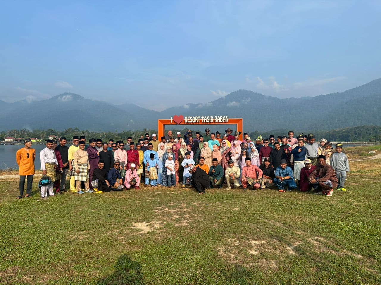 Marucos and Kg Beng Mini Amazon Raya Battle Family!